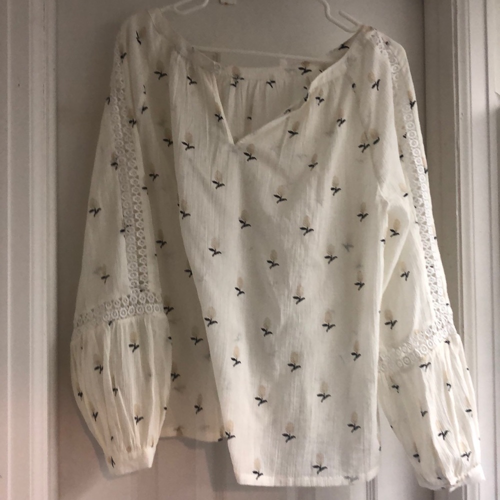 Loft NWT Medium Peasant Blouse -floral
